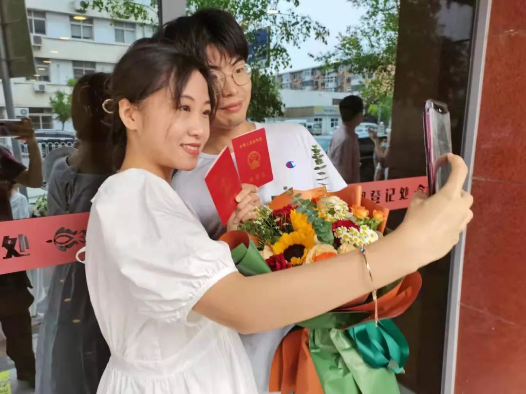 节日送花的意义_节日送花有什么讲究_一年中送花的节日