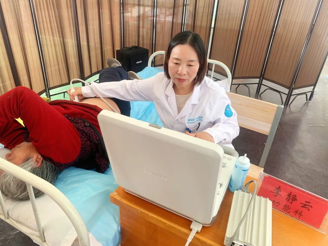 天山缘婺江情温宿县人民医院金华援疆医疗队开展健康义诊下基层活动