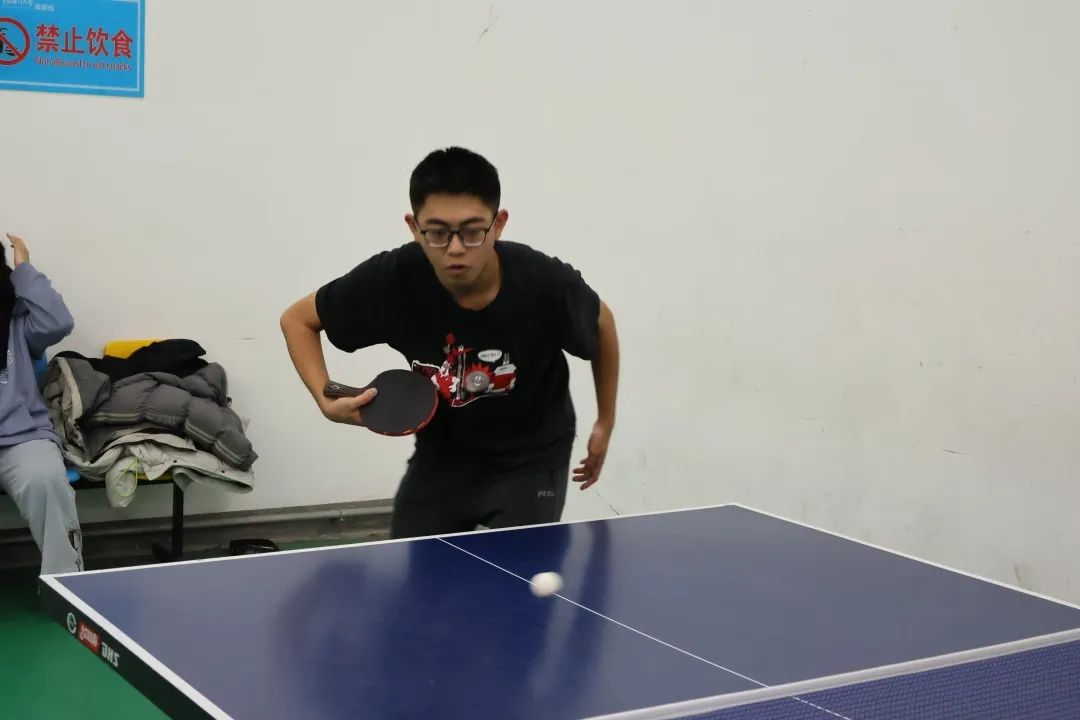 02乒乓球比赛最终,高林获得女单比赛冠军,陈宏宇获得男单比赛季军,柳