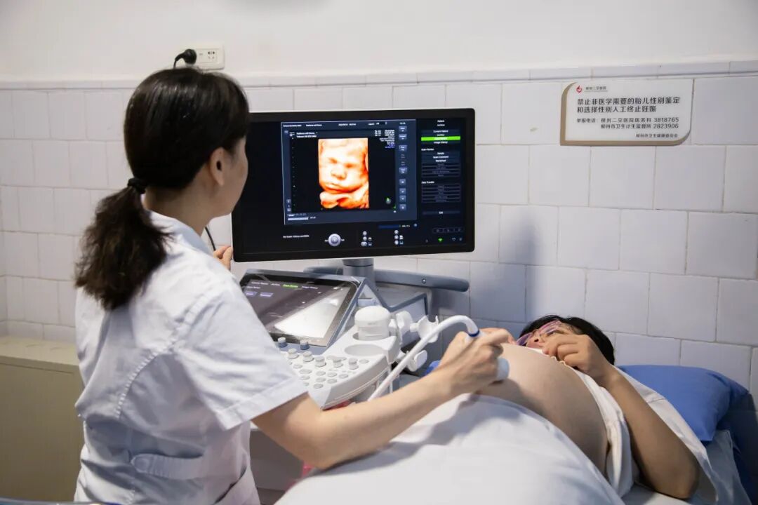 VOlusonE什么彩超机【重磅消息】准妈妈的福音！美国GE Voluson E10彩超进驻柳州二空医院啦！_https://www.jmylbn.com_新闻资讯_第10张