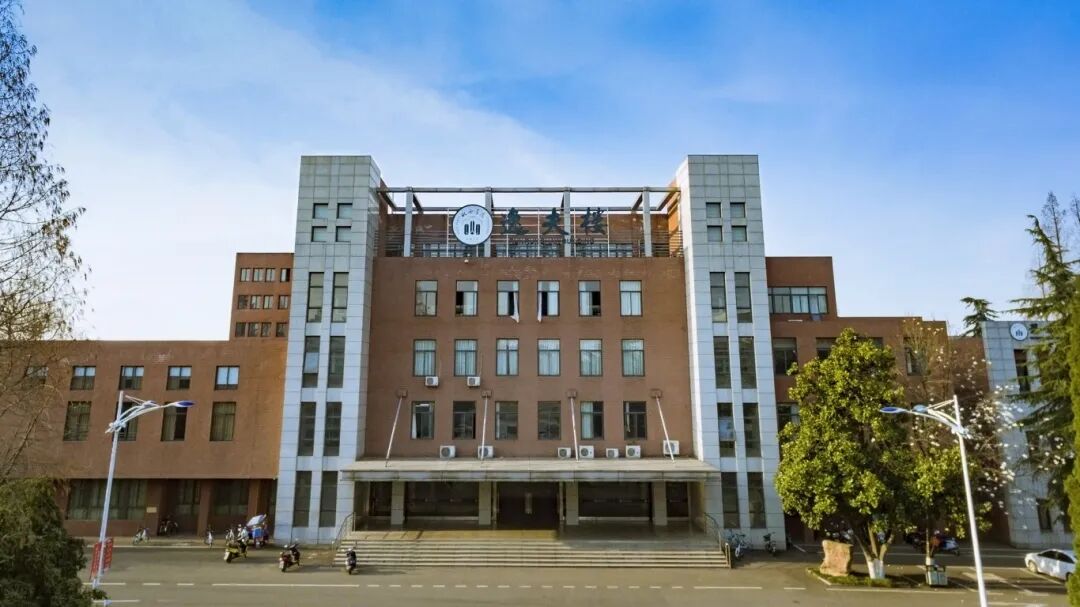 逸夫楼.jpg