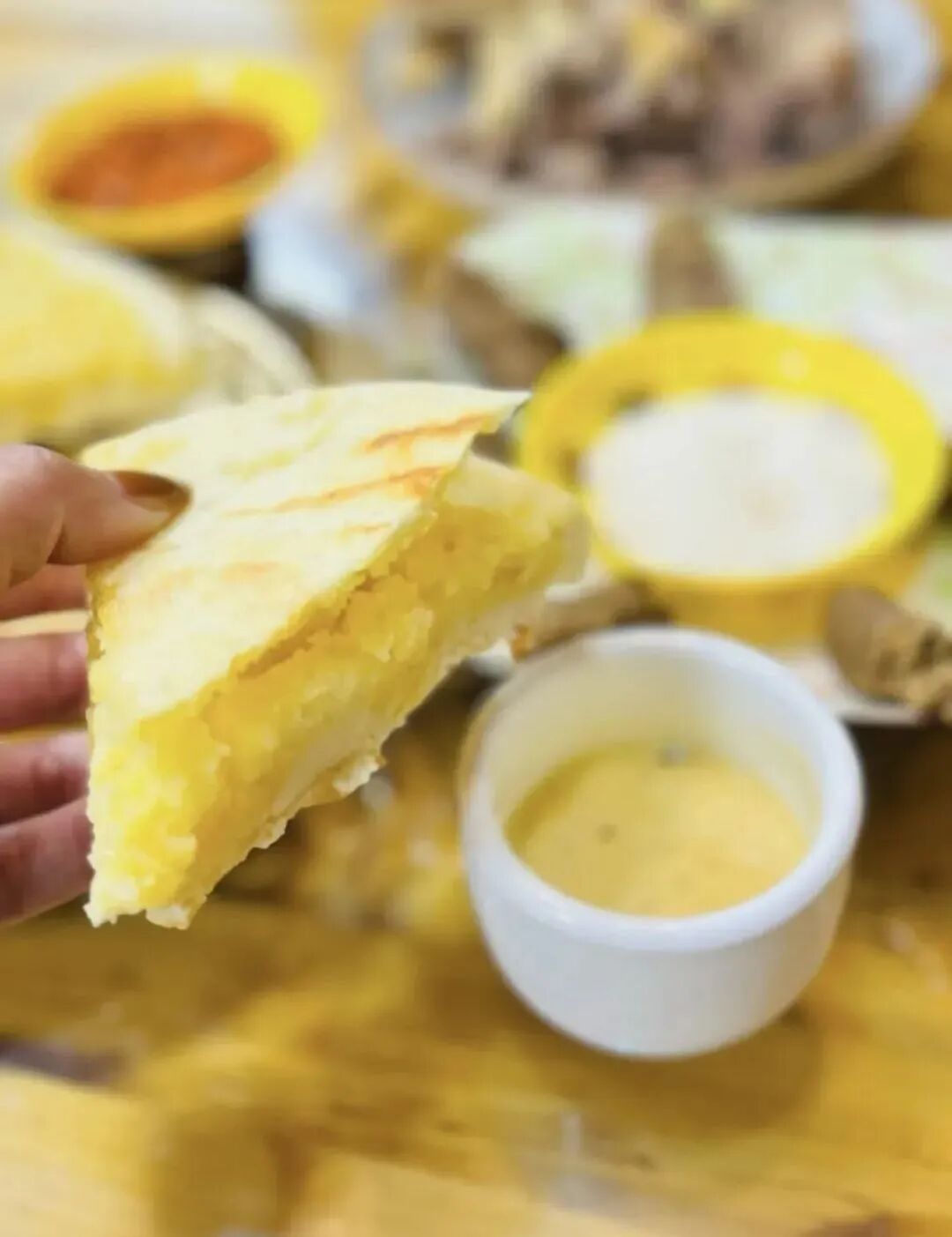 川西隐藏王炸县城万亩梨花美到爆美食超宝藏