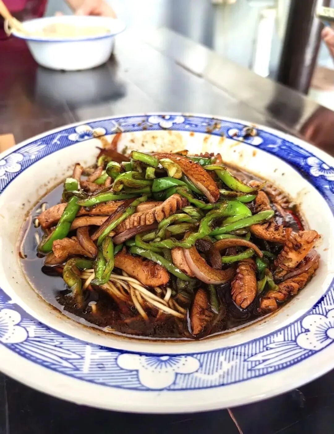 高铁3h直达，小吃10元管饱！不愧是文学届美食家笔下的宝藏县城！