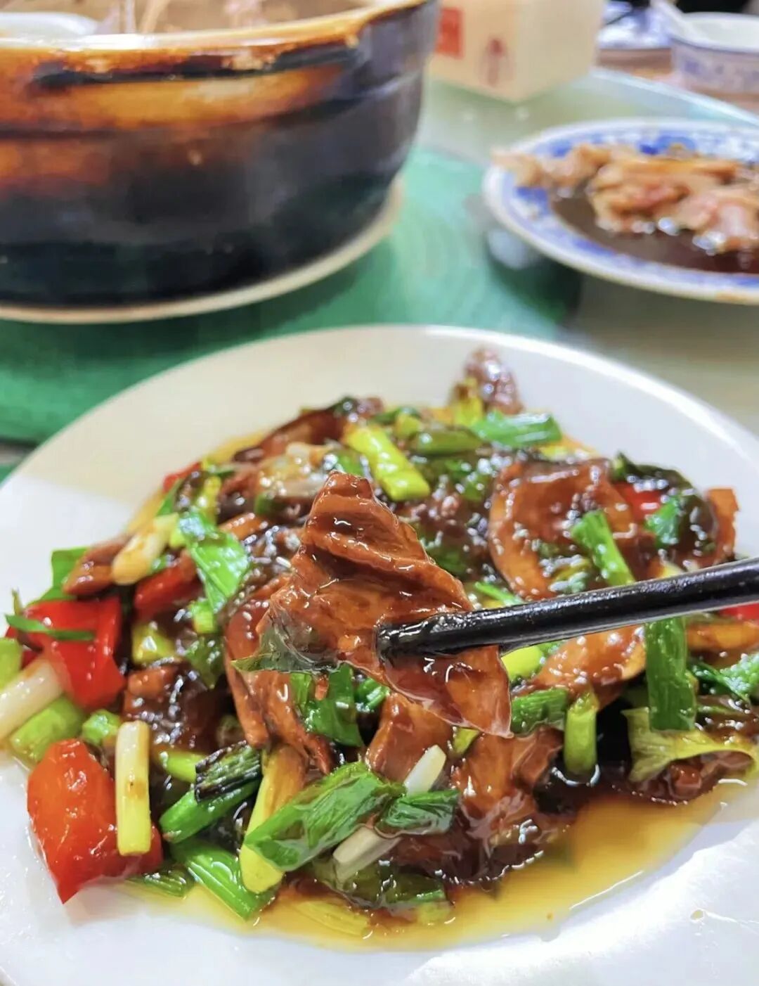 高铁3h直达，小吃10元管饱！不愧是文学届美食家笔下的宝藏县城！