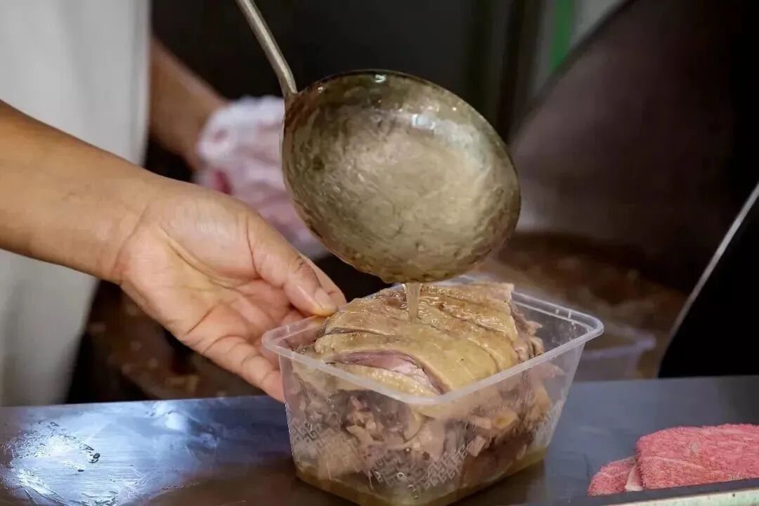 高铁3h直达，小吃10元管饱！不愧是文学届美食家笔下的宝藏县城！