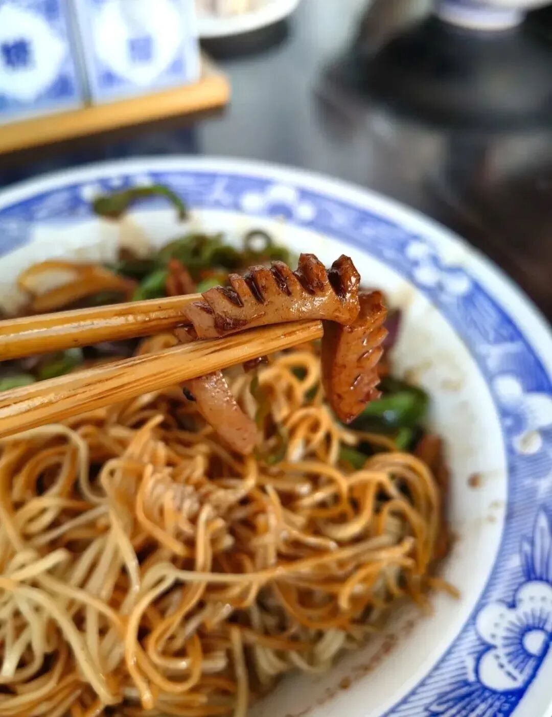 高铁3h直达，小吃10元管饱！不愧是文学届美食家笔下的宝藏县城！