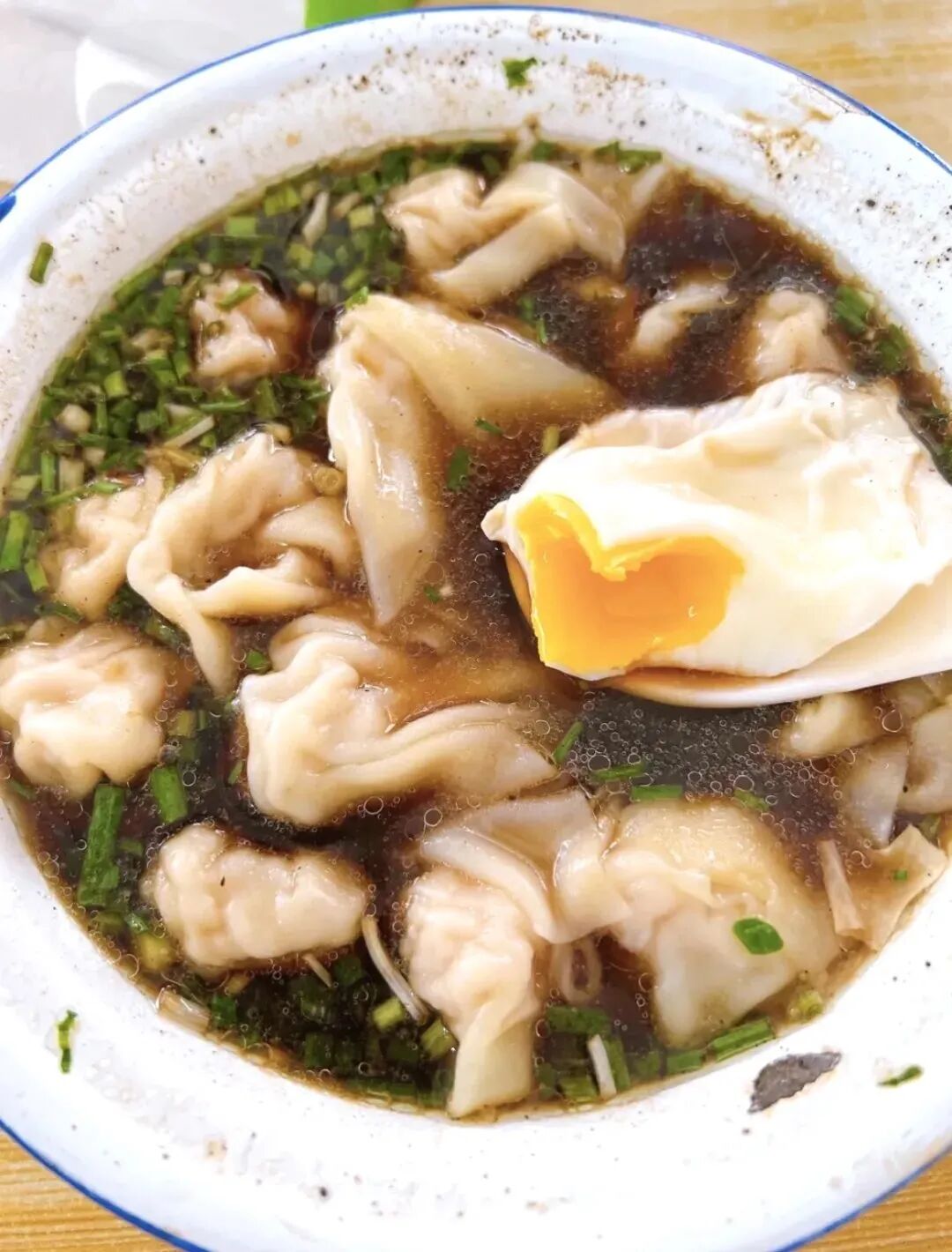 高铁3h直达，小吃10元管饱！不愧是文学届美食家笔下的宝藏县城！