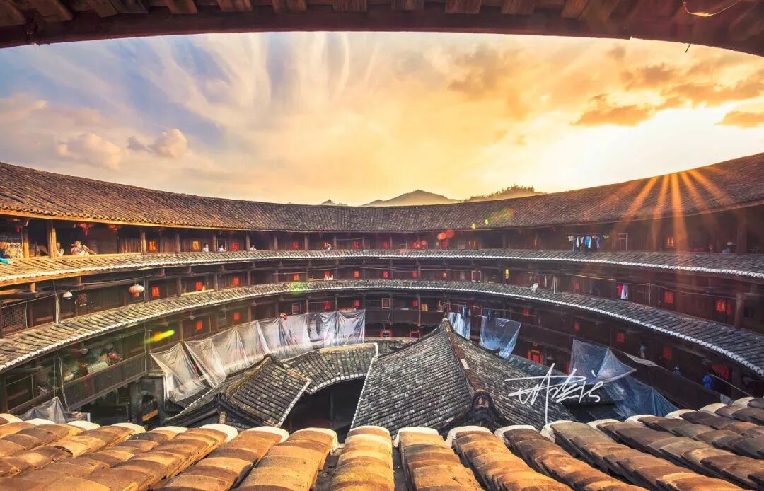 三省交接又找到一座冷门又好吃的小城，美食比厦门还王炸！