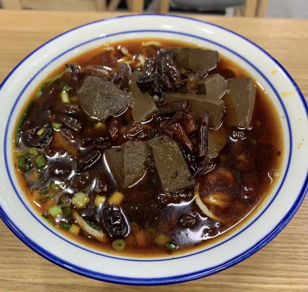 这座低调的宝藏小城，竟藏着1块钱就能get的百年小吃！