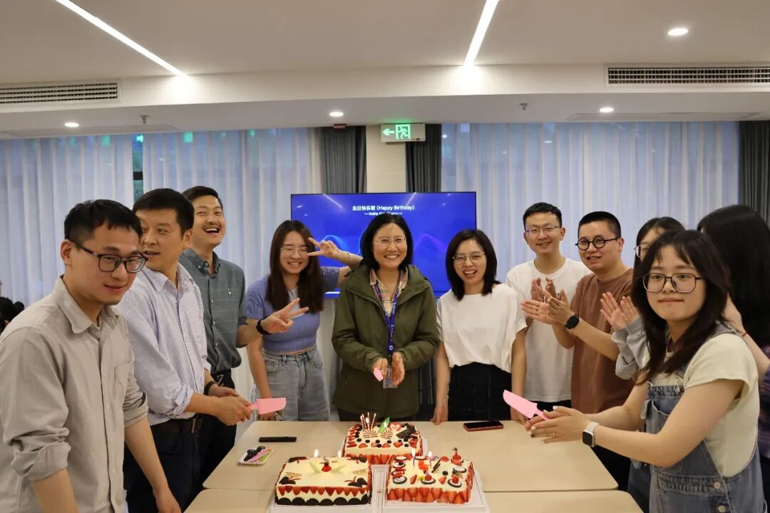 <p>文</p>
<p>T</p>
<p>生日快乐歌HappyBerhdey</p>
