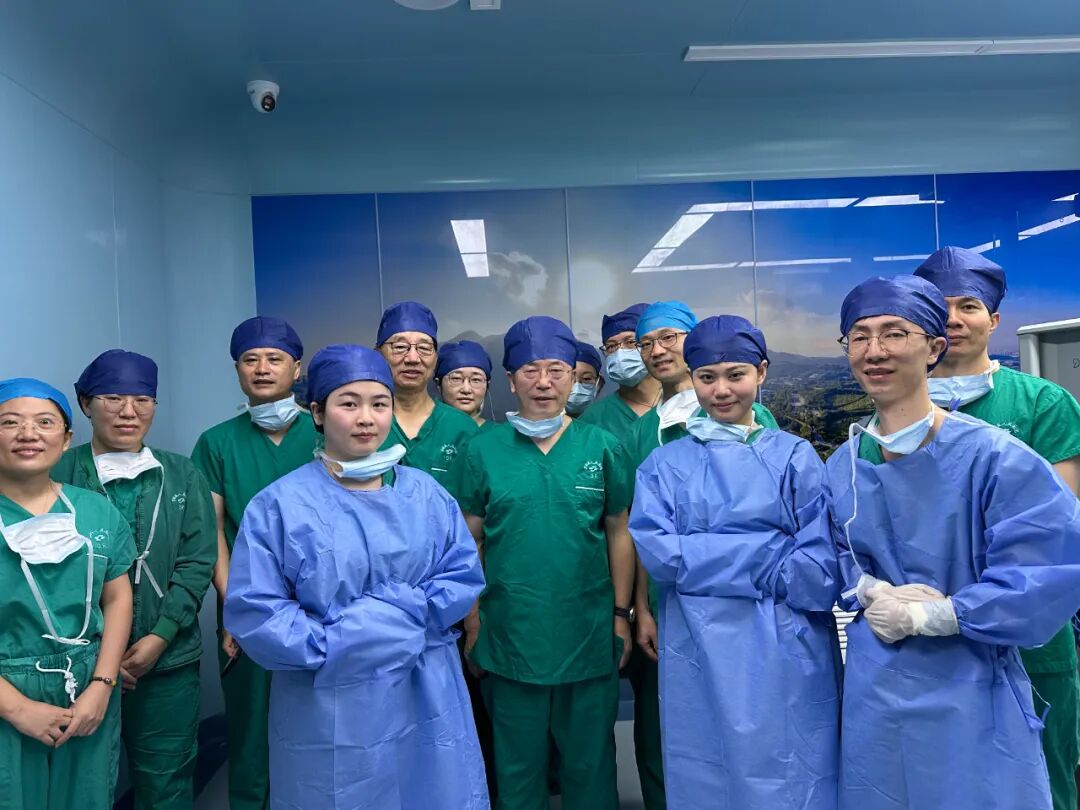 为什么手术会用到结扎夹院士到访！泌尿外科著名专家张旭院士来罗湖医院泌尿外科参观指导并进行手术演示_https://www.jmylbn.com_新闻资讯_第16张