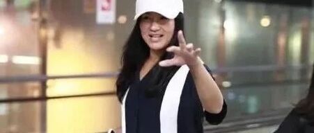 瞿颖素颜状态下，肤色黝黑身材粗壮，就靠身高优势才脱颖而出！