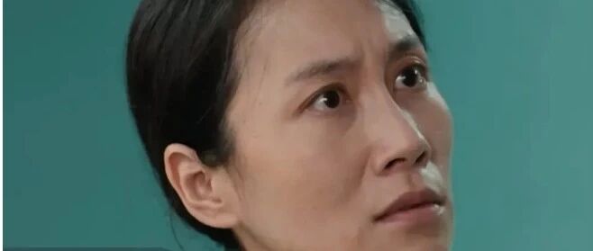温峥嵘化不化妆几乎没差！只要离开美颜，老态怎么都掩盖不住呢！