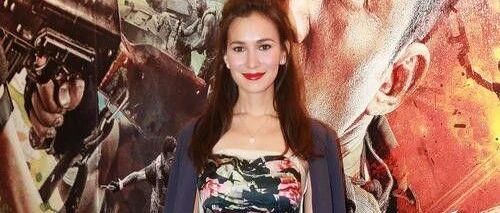 卢靖姗厉害了!不开滤镜自然拍照，一点不怕脸上的皱纹露出来!