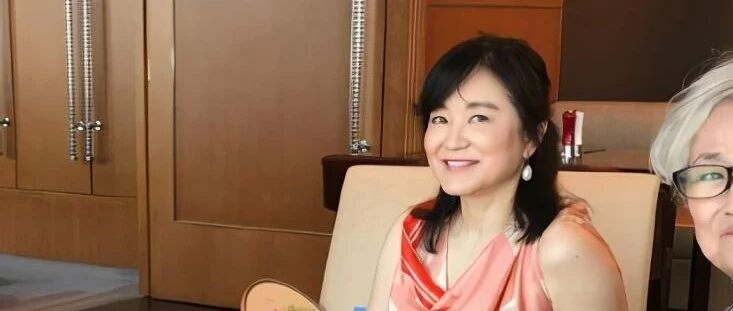 林青霞的老年生活很舒服！麒麟臂和松弛肌肤，都抵挡不住女神气质