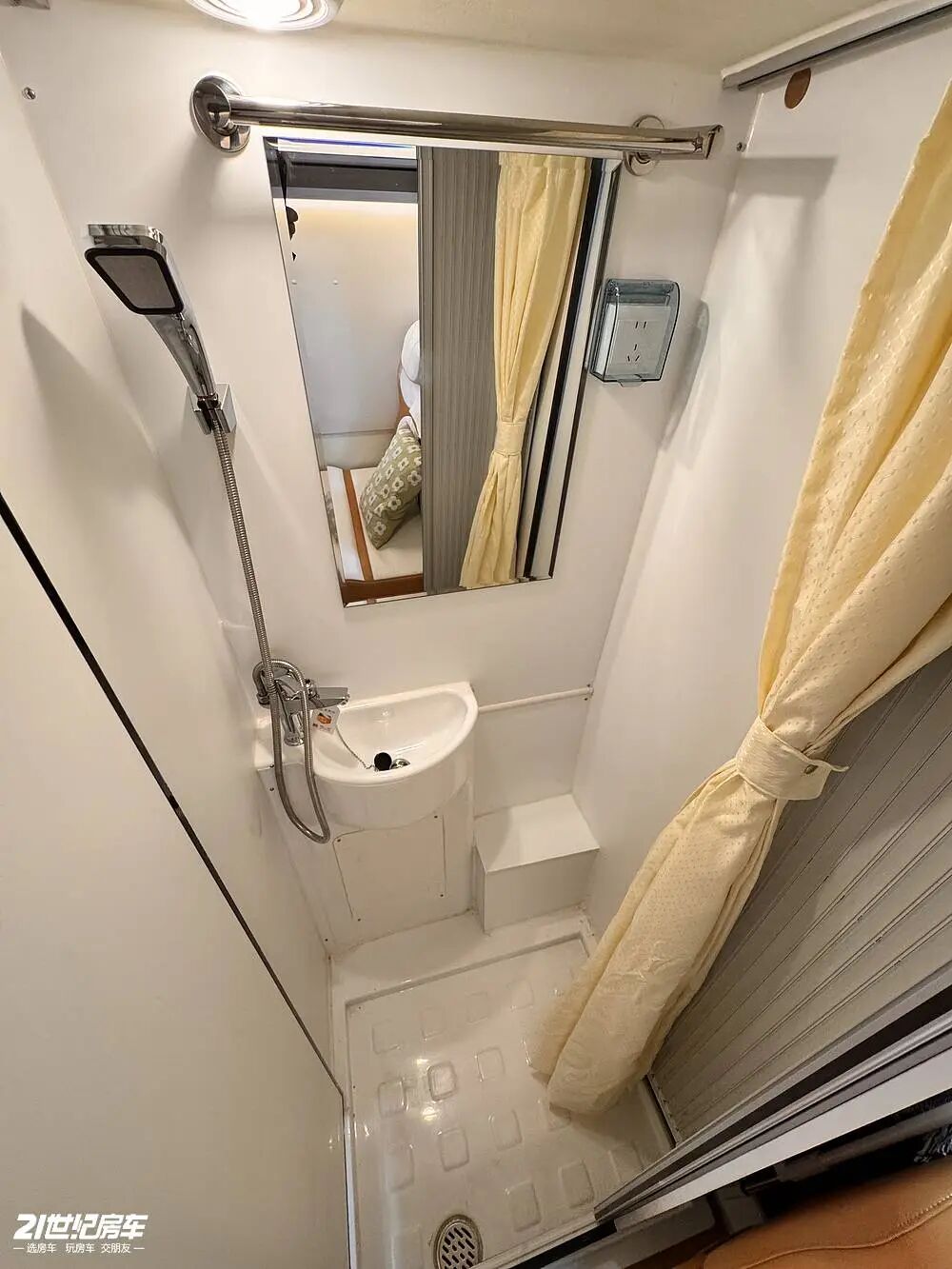 满配旅居仅 22.88 万起！2026 款威尔圆梦 V2 房车焕新上市_13
