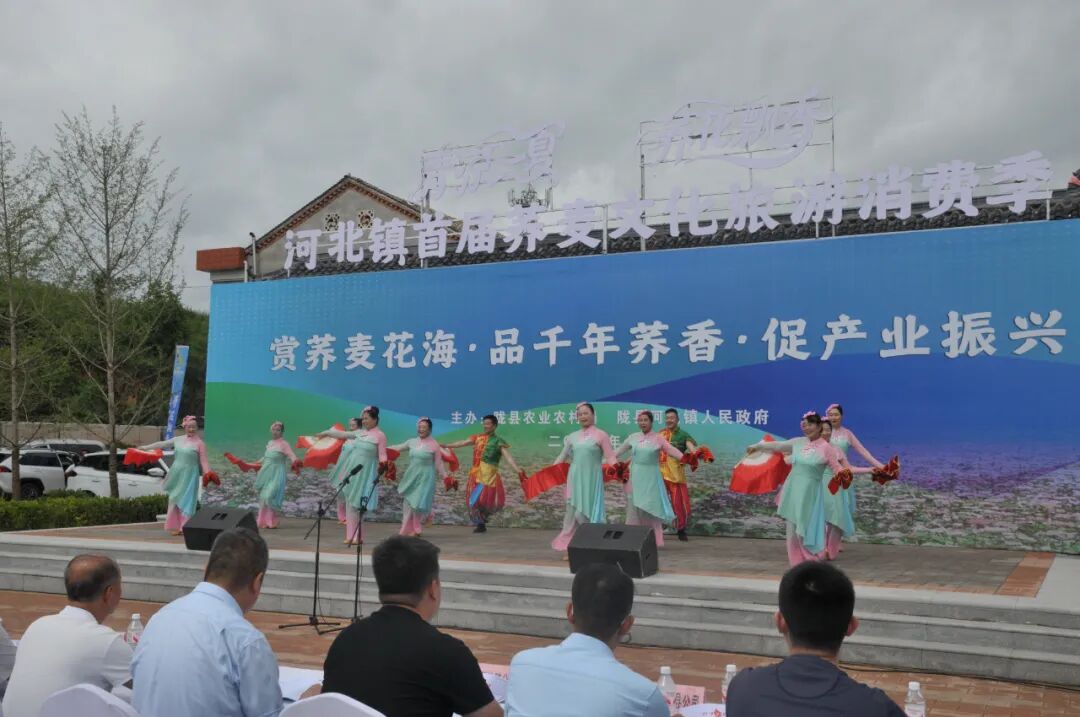文化进乡村▎花海秦韵颂新风 村歌村戏唱文明