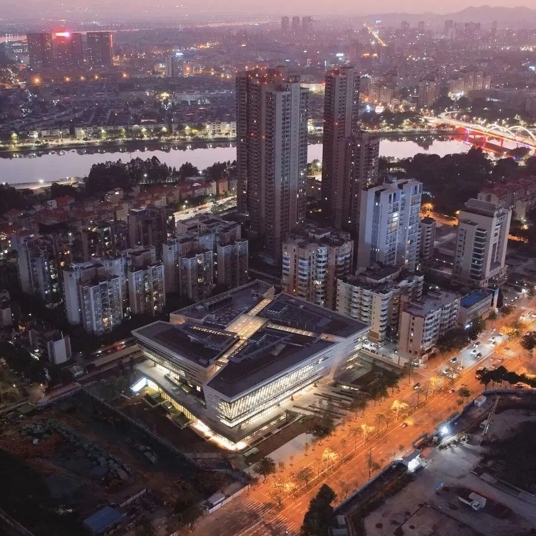 番禺广场网红盘【路劲美的隽樾府】入市 ，值不值得买？