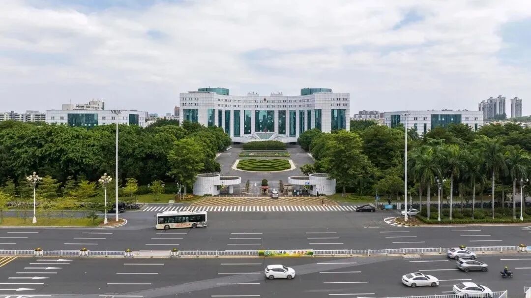 番禺广场网红盘【路劲美的隽樾府】入市 ，值不值得买？