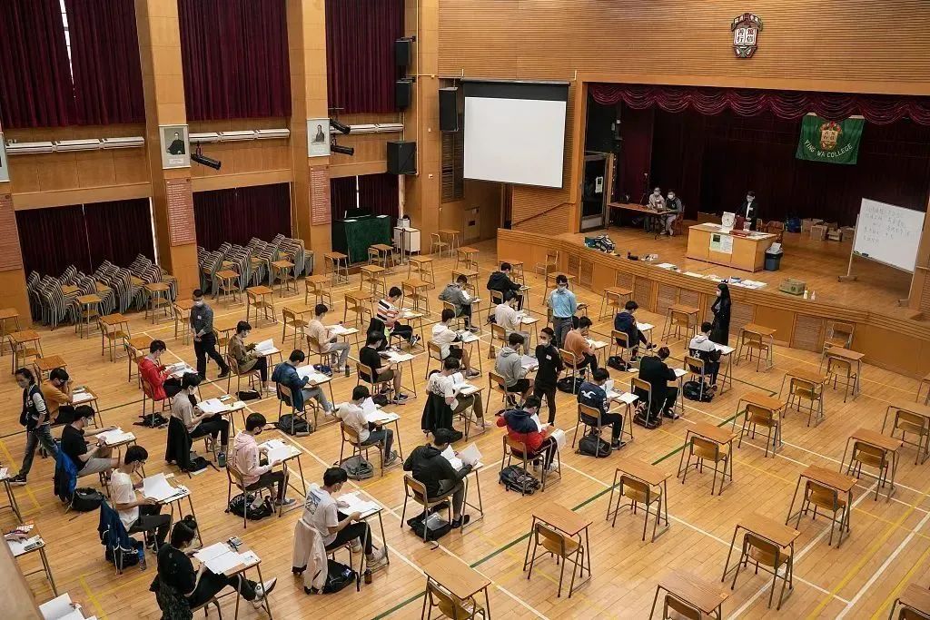 孩子去香港上学_香港孩子上学要钱吗_千万不要送孩子到香港上学