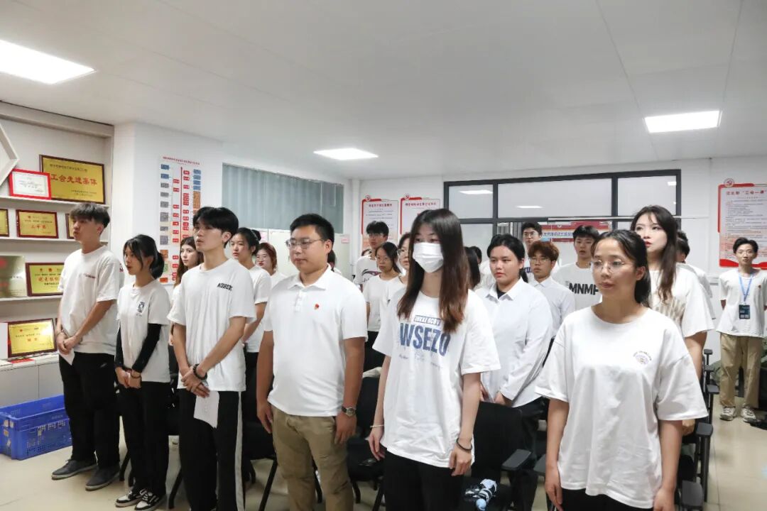 “一站式”学生社区｜入团仪式：汲取奋斗力量，续写青春之歌