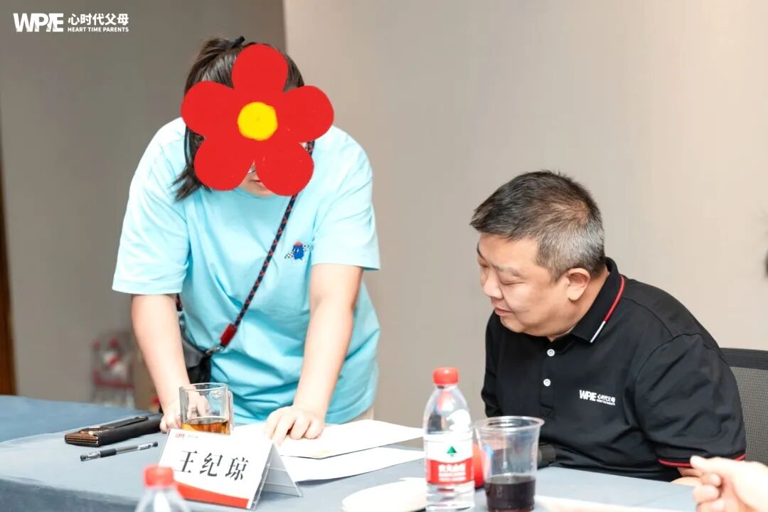 【家庭生态导师班】“老公‘恶心’，孩子烦他，想离又离不了怎么办？”王纪琼院长：“‘恶心’的人，是家庭里最好的教材！”