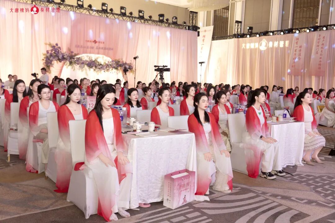 【七日正念瘦身营】是母女，亦是同窗——这门课，凭什么让母女俩为彼此买单？