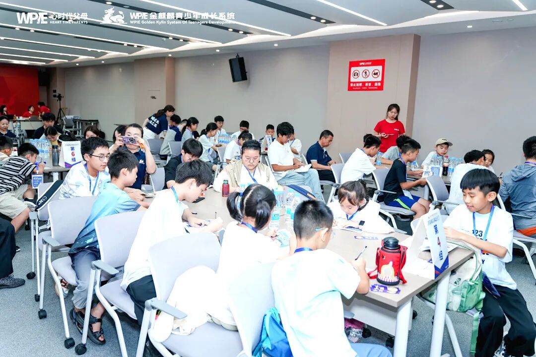 【青少年五大关系课】用了这一招，我再也不怕孩子被朋友“背刺”了！陈彦东老师的价值思维，到底有多绝？