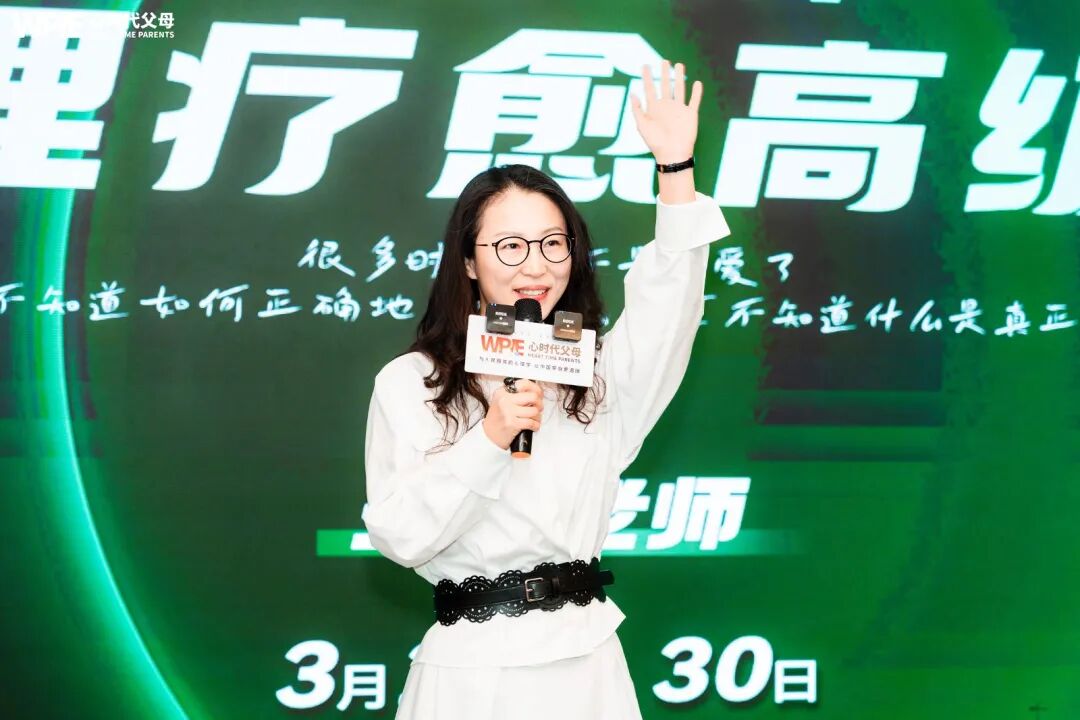 去他的“乖”！我们总想让孩子“乖”，却忘了自己当年心里藏了多少委屈