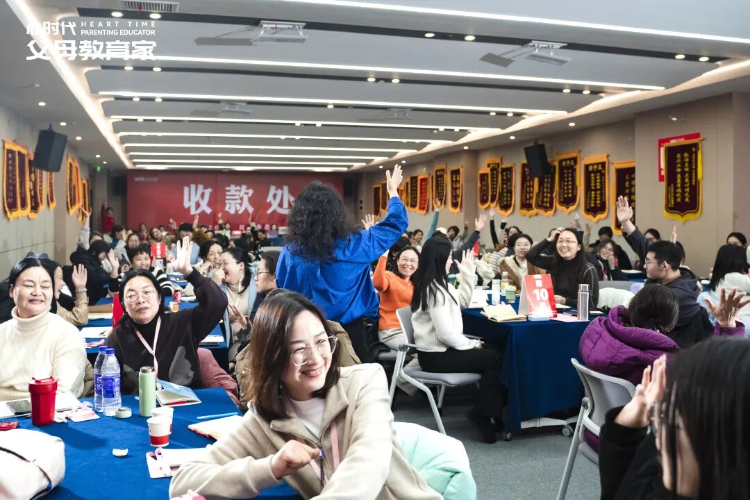 【女性力量初级班】结婚14年，钱全上交，爱人打赏主播刷光几十万！——直到我诊断出抑郁，才发现自己一直被PUA
