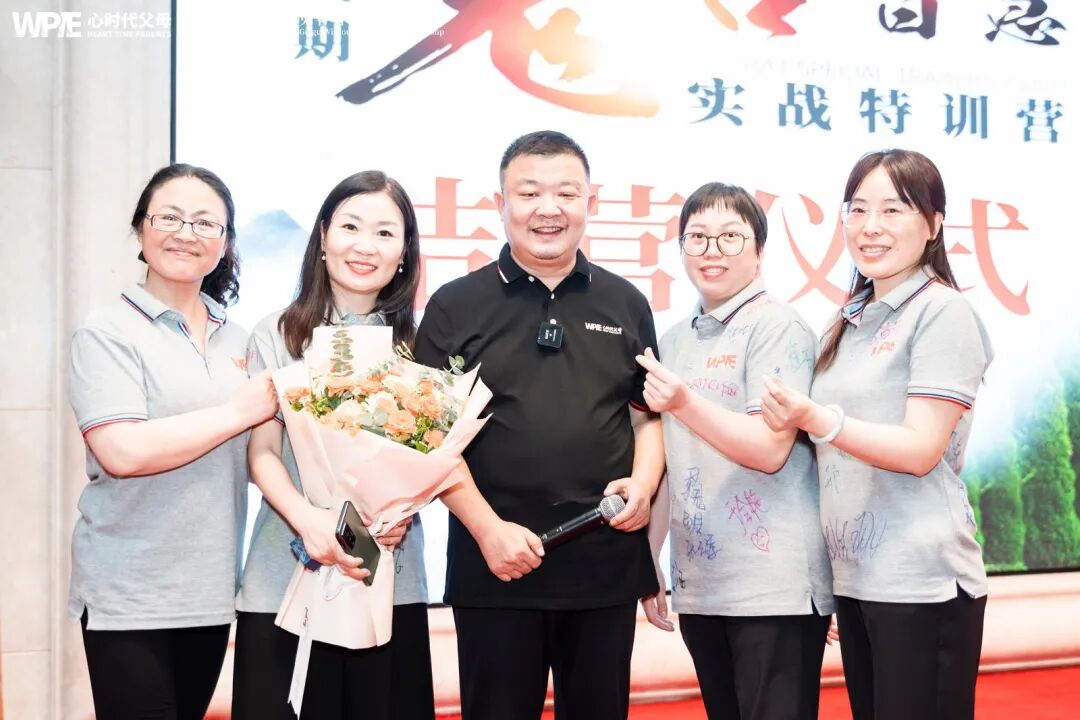 “好个屁！”——那句脱口而出的回应，瞬间灭了孩子眼里的光