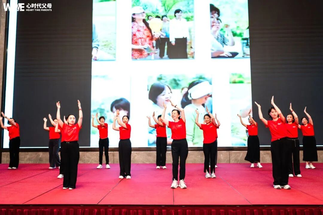 饭桌训子、卧室吵架、饿着肚子写作业——王纪琼院长：“醒醒吧，你所谓的‘教育’正在毁掉孩子！”