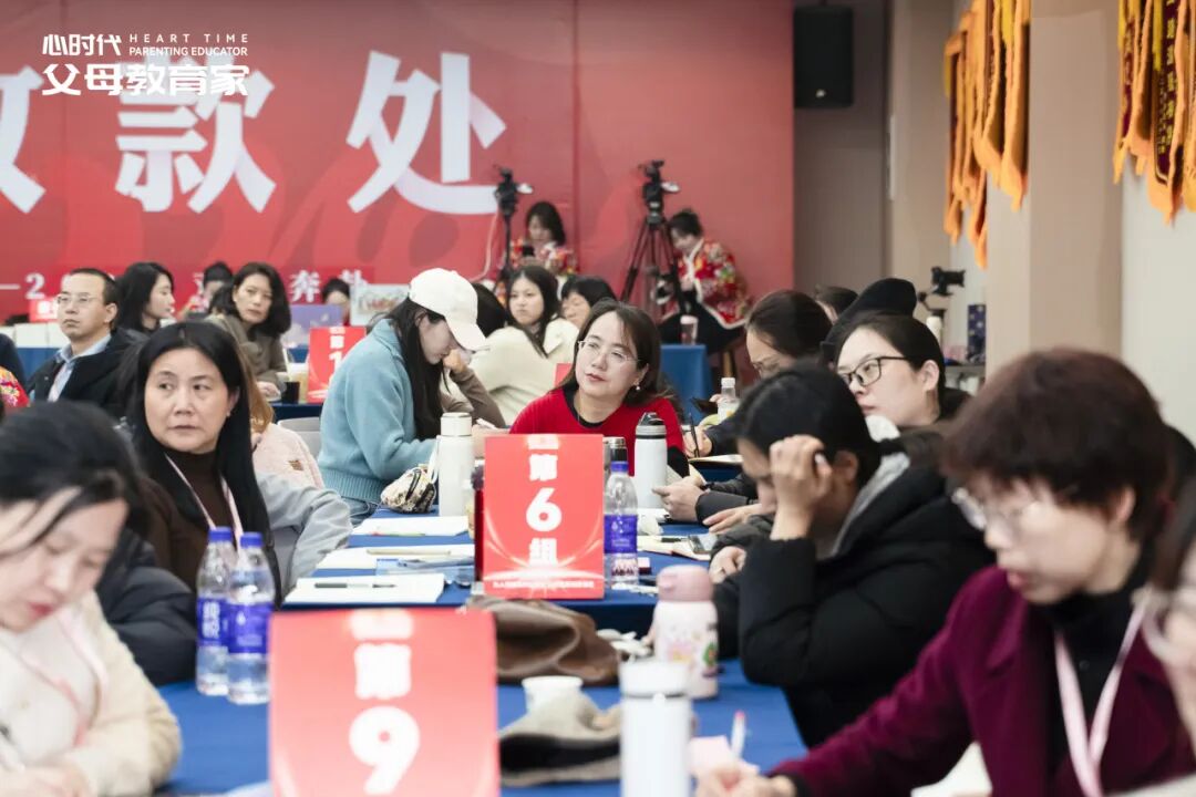 养了十几年的孩子，在她心中我竟不如一个“小混混”？——这届父母到底缺什么？