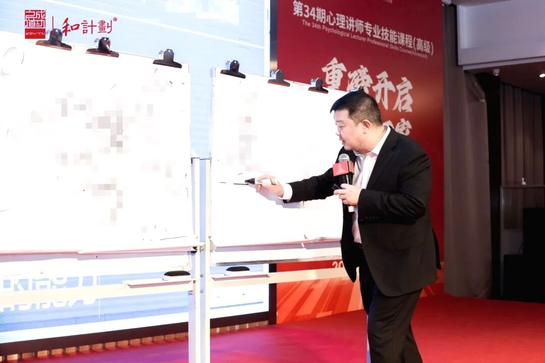 “妈妈，奶奶怎么没来接我放学？”“闲的！”——你怨的是婆婆，伤的是孩子