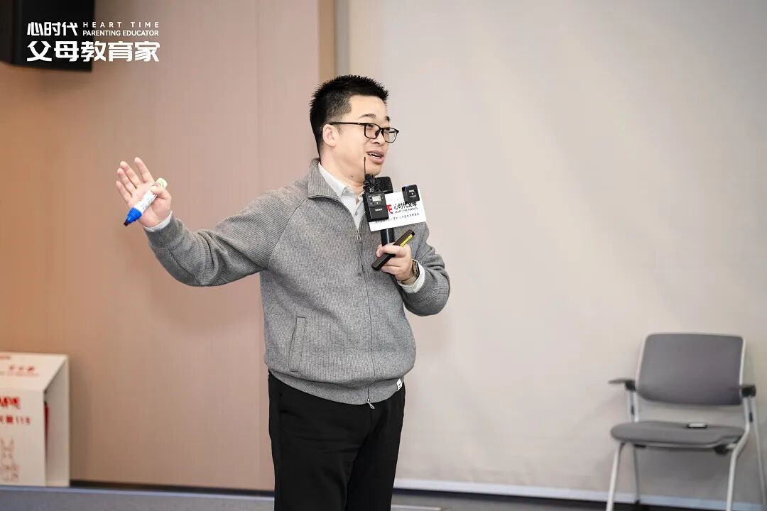 “你吃吧，妈妈不吃”——海勇老师：“醒醒吧，别让你的‘委屈’，成为孩子一生的心理债务！”