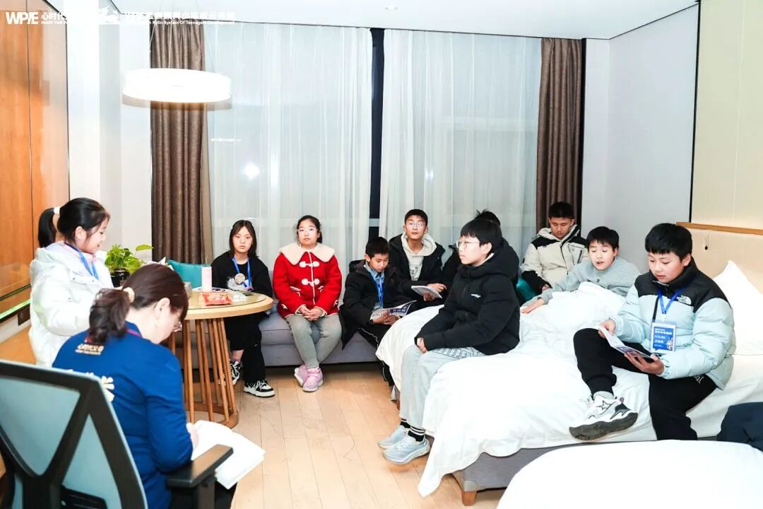 从“扇自己耳光”到“助孩子考700分”——这个爸爸值得全网学习！