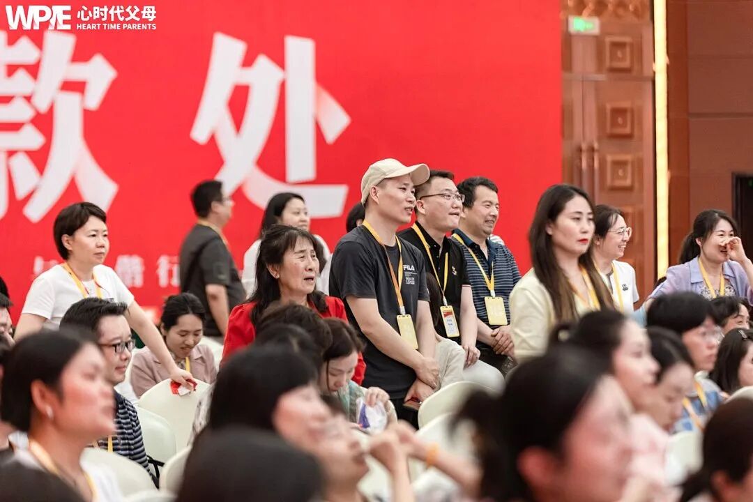 从“别烦我”到“没意思”：我用三招，让女儿主动放下手机