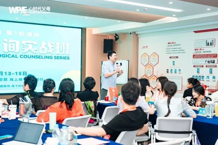 女儿4年不联系我，兆鹏老师却说“这是她最正确的选择”，背后原因刺痛无数父母