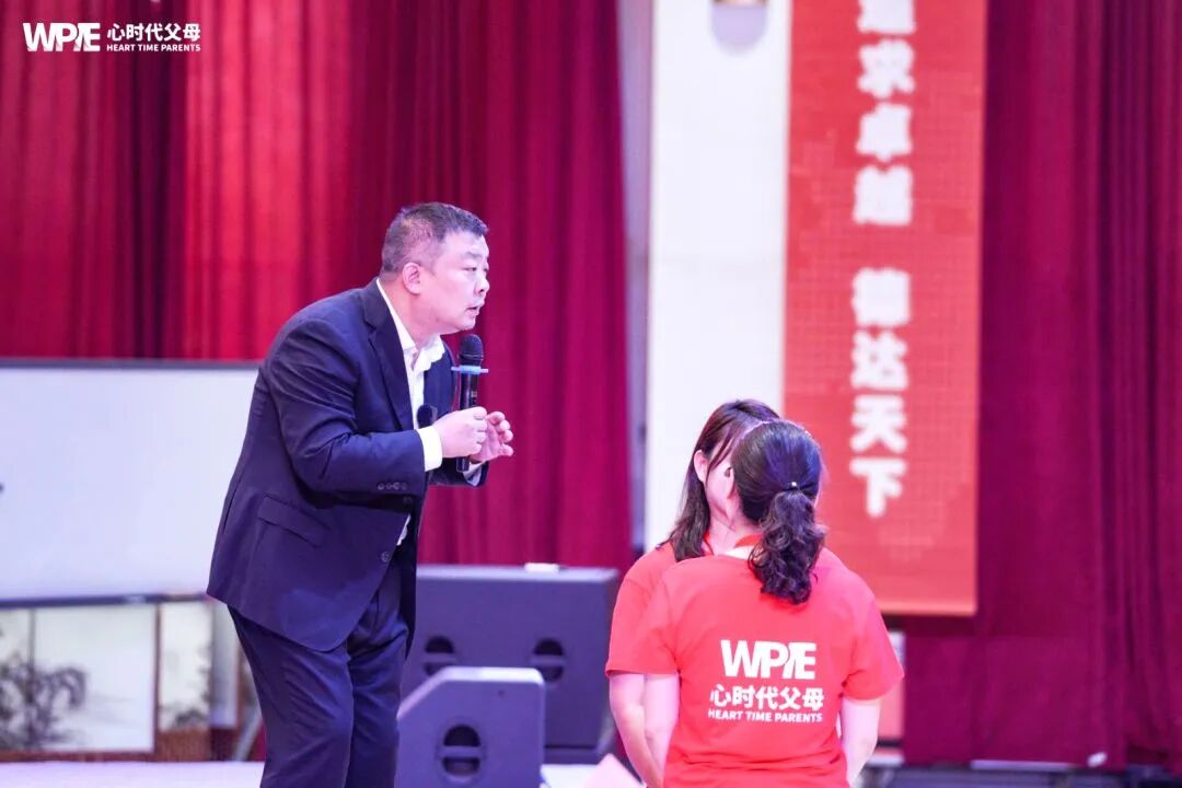 【家庭生态导师班】室友使唤她跑腿、零食被共享、东西被乱翻——而她，为何连一个“不”都不敢说？