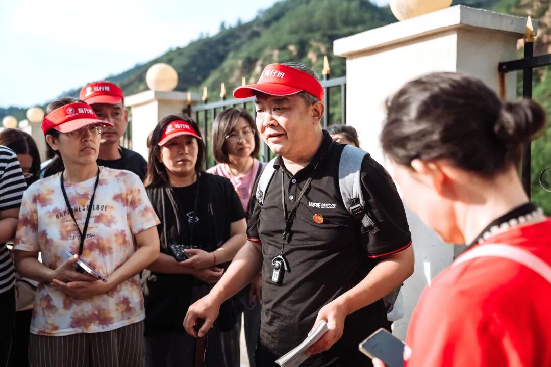 【365全年全家陪伴赢】当孩子说“他们不跟我玩”，父母别急着安慰，真正的狠招只有两个字！