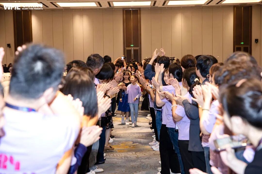 不吼不骂就能让孩子主动放下手机的5个秘诀，你想学吗？