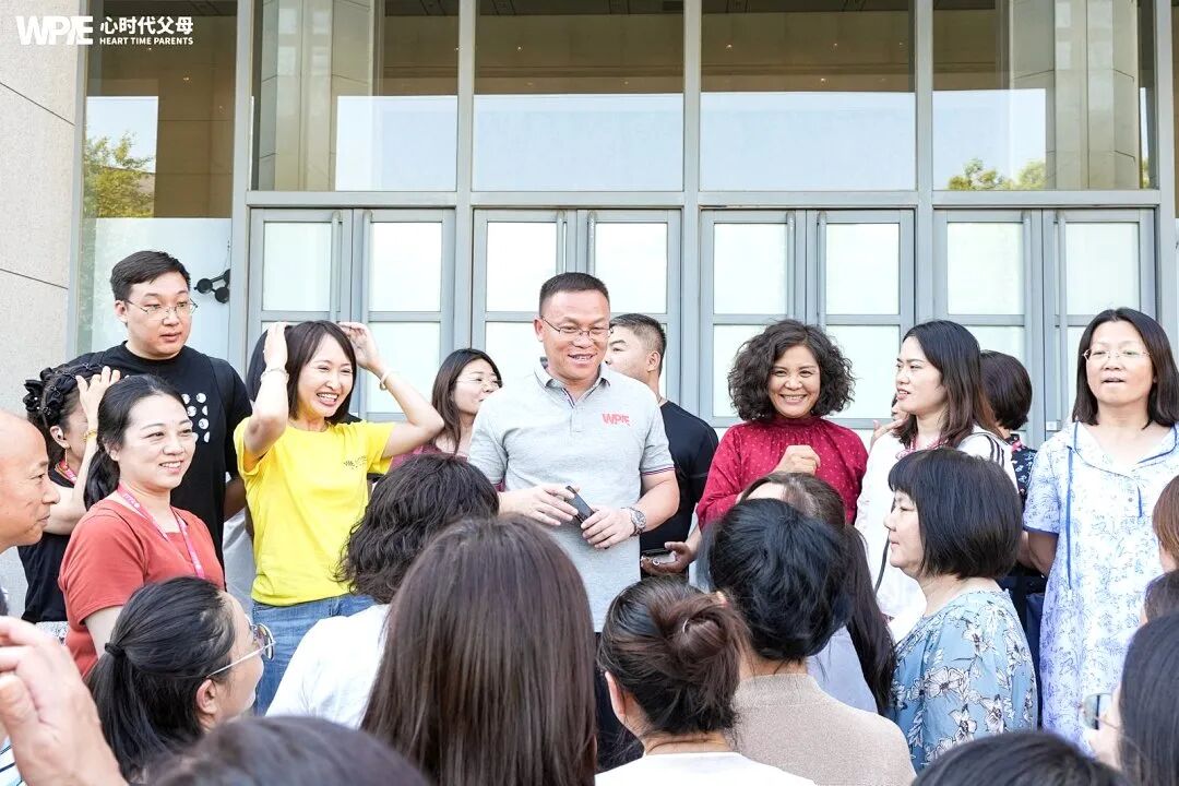 “妈妈，历史老师怀疑我抄答案！”——我的第一反应差点害了她