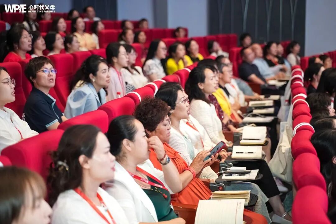 “妈妈，历史老师怀疑我抄答案！”——我的第一反应差点害了她