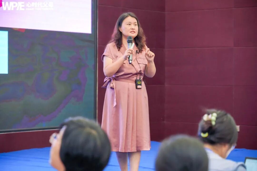 【女性力量中级班】“我为你放弃了骑行，你还想怎样？”——牺牲感，是亲密关系里最毒的“毒药”！