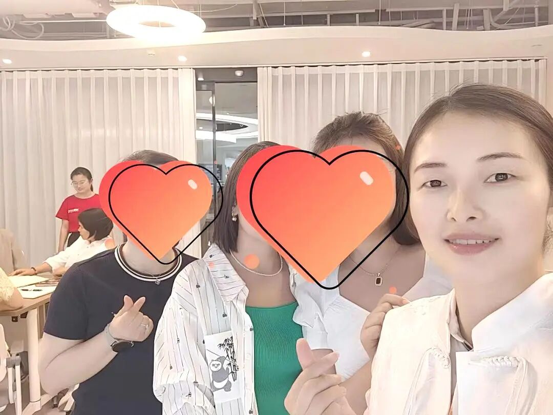“心家人”张敏——从护士到心时代父母教育家员工，她说：“认准了，就一直学下去！”