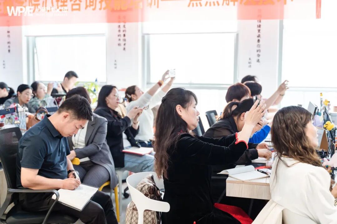 【焦点短程治疗技术】重构语言魅力：先说“语文考80分”，再说“数学考100分”，结果大不相同！