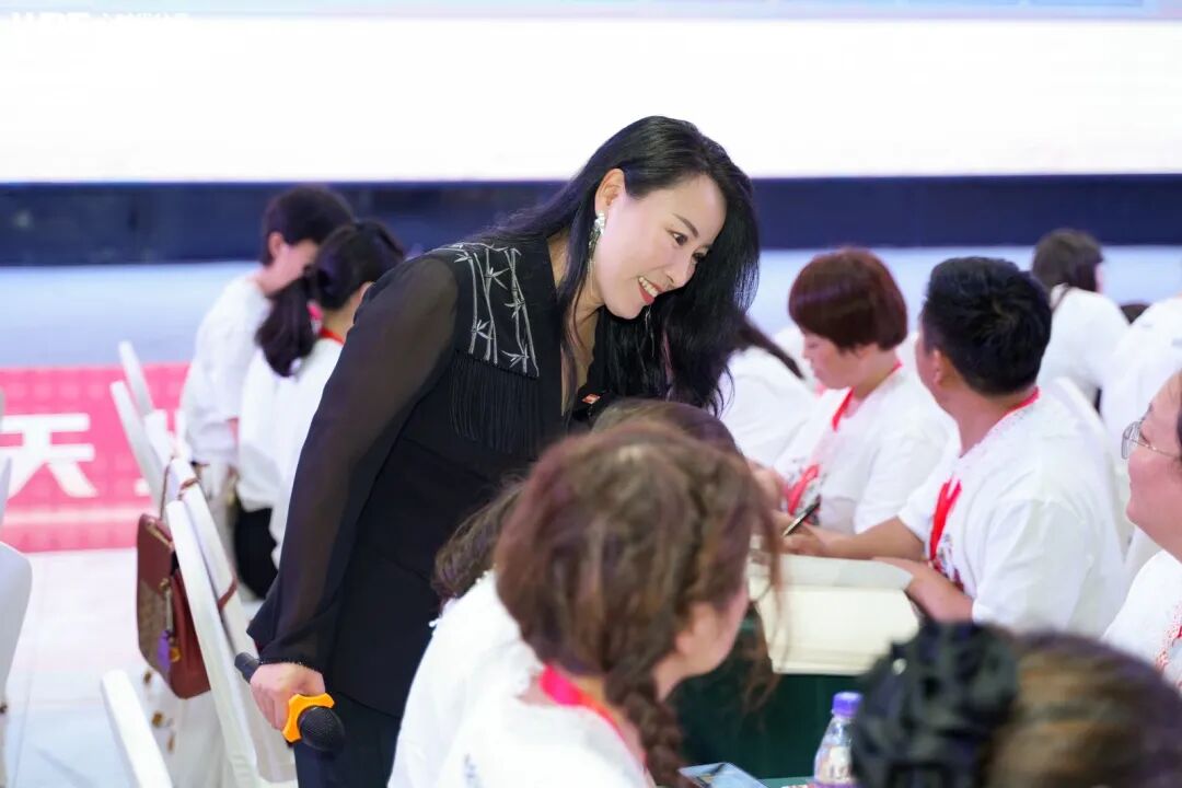 “别人为啥总欺负你，看你那窝囊样儿！”——比校园欺凌更可怕的，是来自父母的责怪