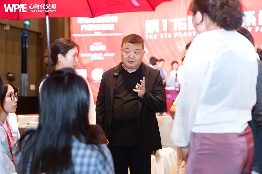 想要养一个情绪稳定的孩子吗？这些话，父母一定要多对孩子说！