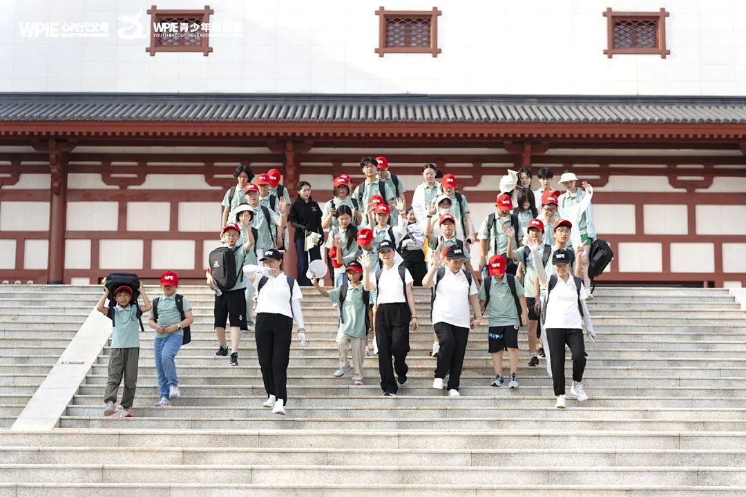 【青少年总裁班】从潍坊到南阳，千里送锦旗：这位母亲用行动告诉你，为什么一定要让孩子参加《青少年总裁班》！