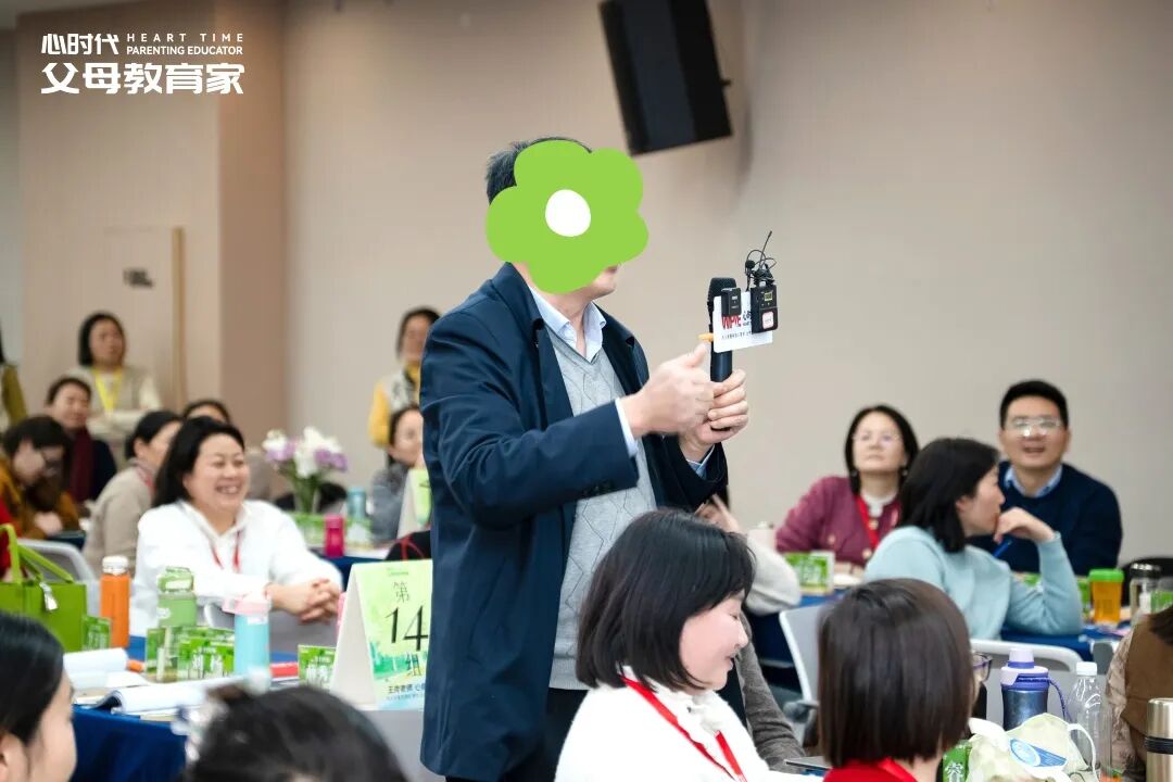 曾经只敢带着耳机偷偷听课，如今终于敢当面“活”了！